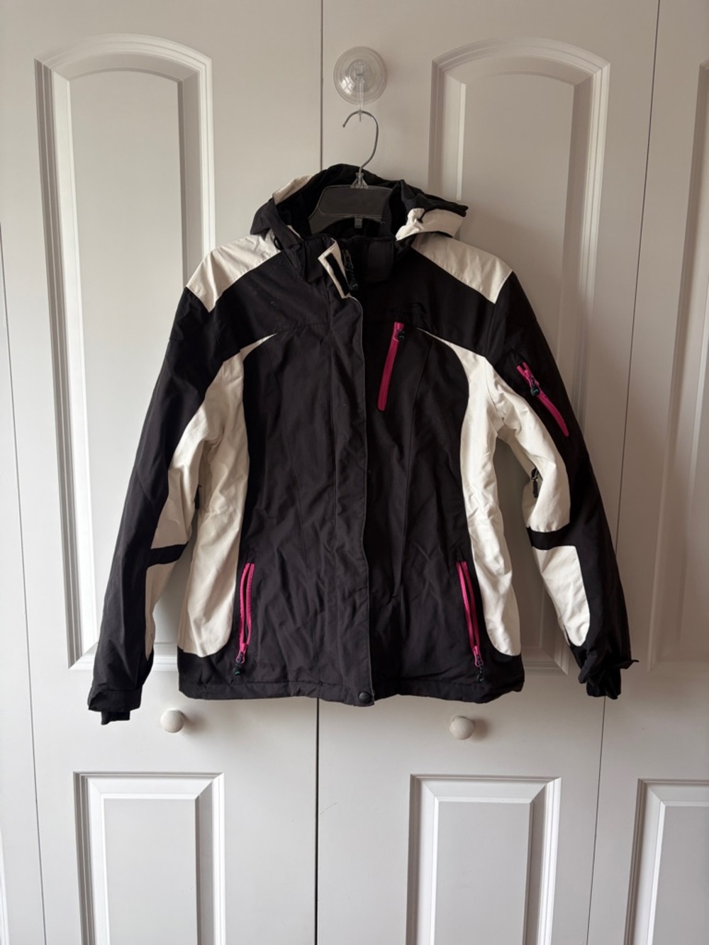 Polar Edge Black and White Ski Jacket with Pink Zipper Accents Size Medium
